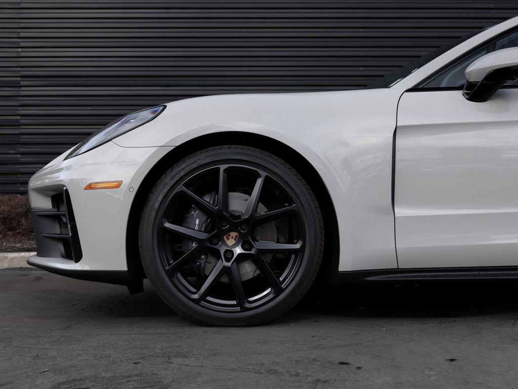 new 2026 Porsche Panamera car, priced at $139,690