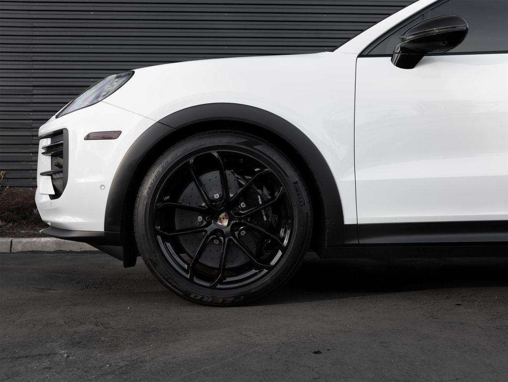 used 2025 Porsche Cayenne car, priced at $199,900