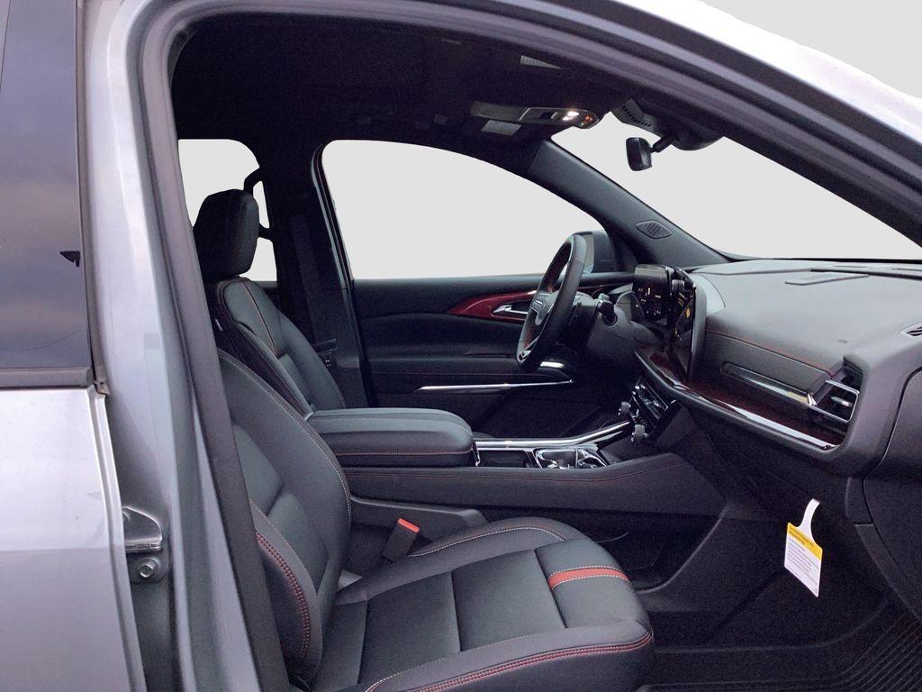 new 2026 Chevrolet Traverse car, priced at $55,000