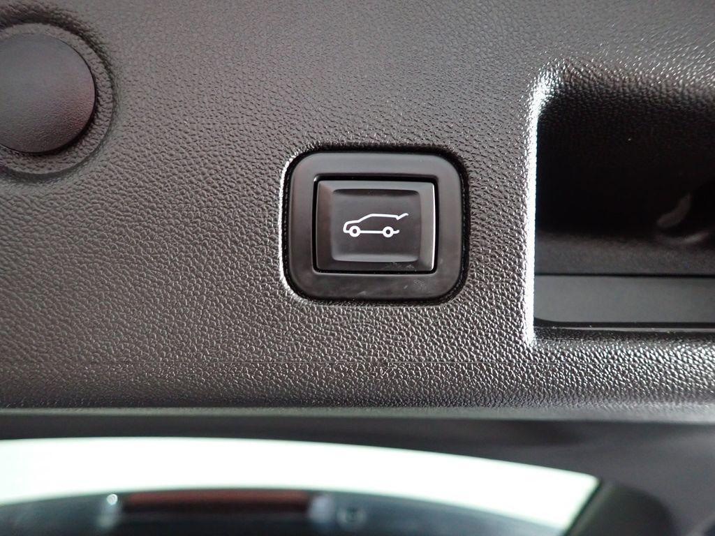 used 2021 Chevrolet Equinox car, priced at $18,735