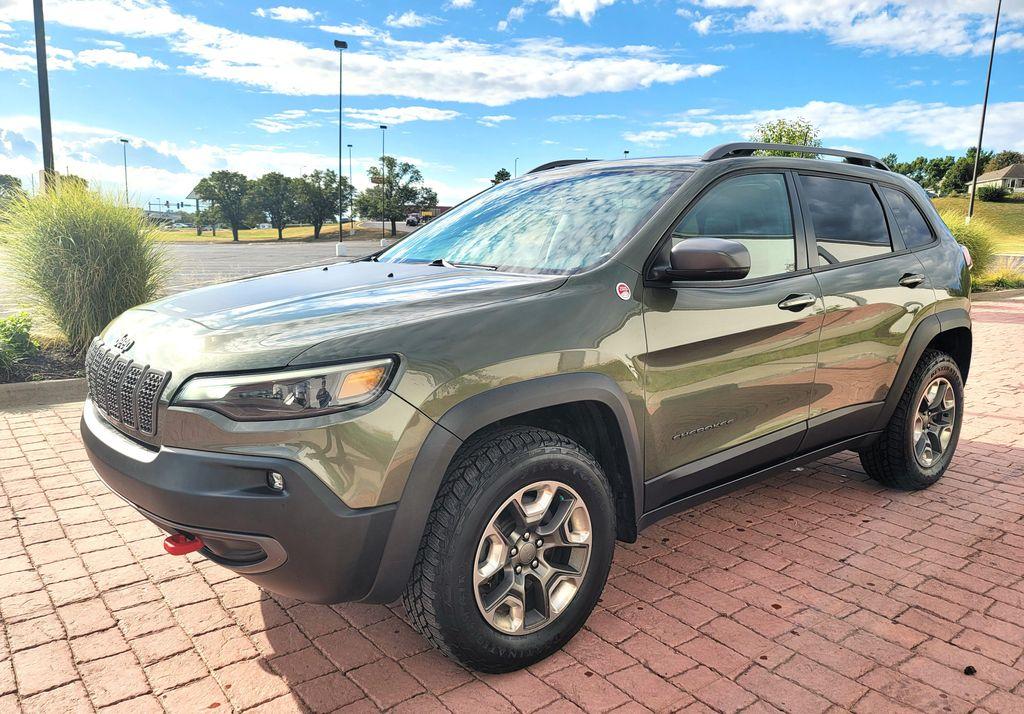 used 2019 Jeep Cherokee car, priced at $17,457