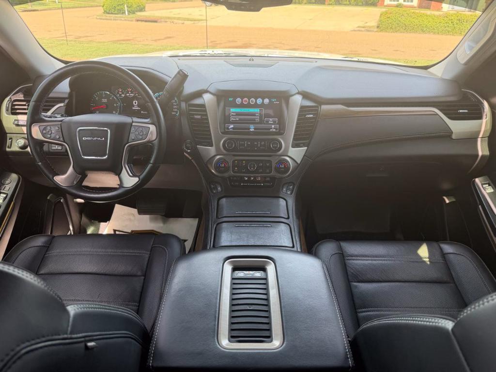 used 2020 GMC Yukon car, priced at $33,135