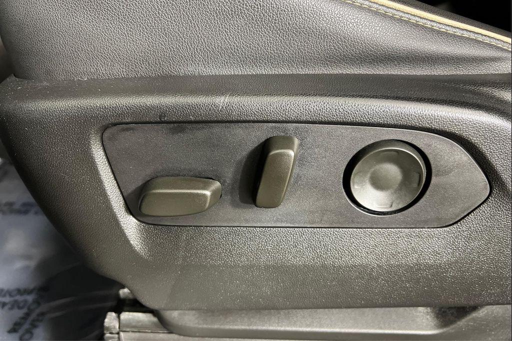 used 2021 GMC Yukon XL car, priced at $44,995