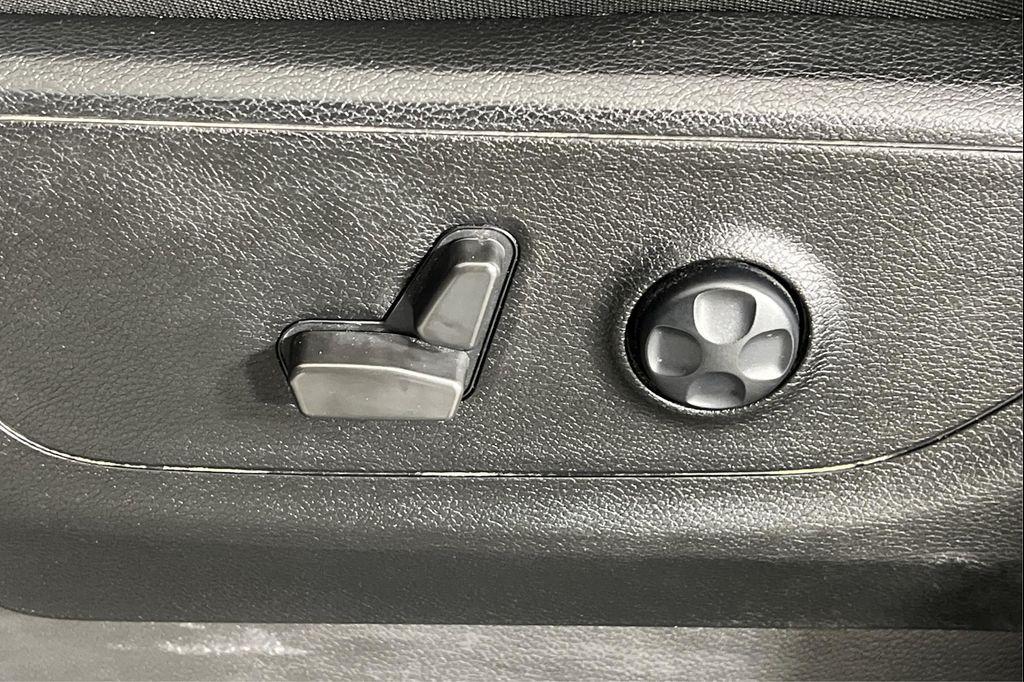 used 2021 Ram 1500 car, priced at $31,995