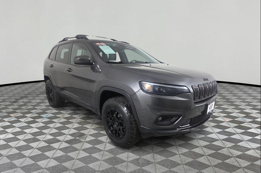 used 2020 Jeep Cherokee car, priced at $18,995