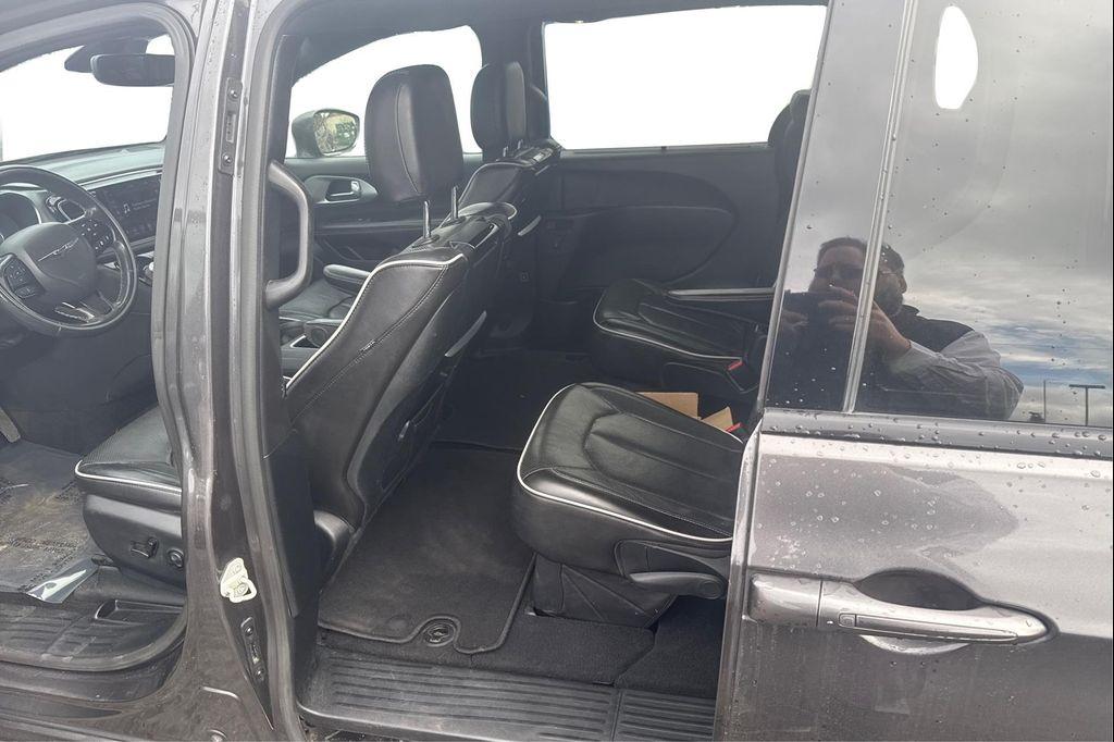 used 2020 Chrysler Pacifica car, priced at $21,995