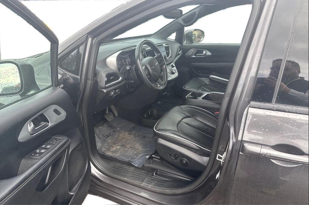 used 2020 Chrysler Pacifica car, priced at $21,995
