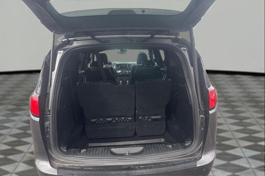 used 2020 Chrysler Pacifica car, priced at $21,995
