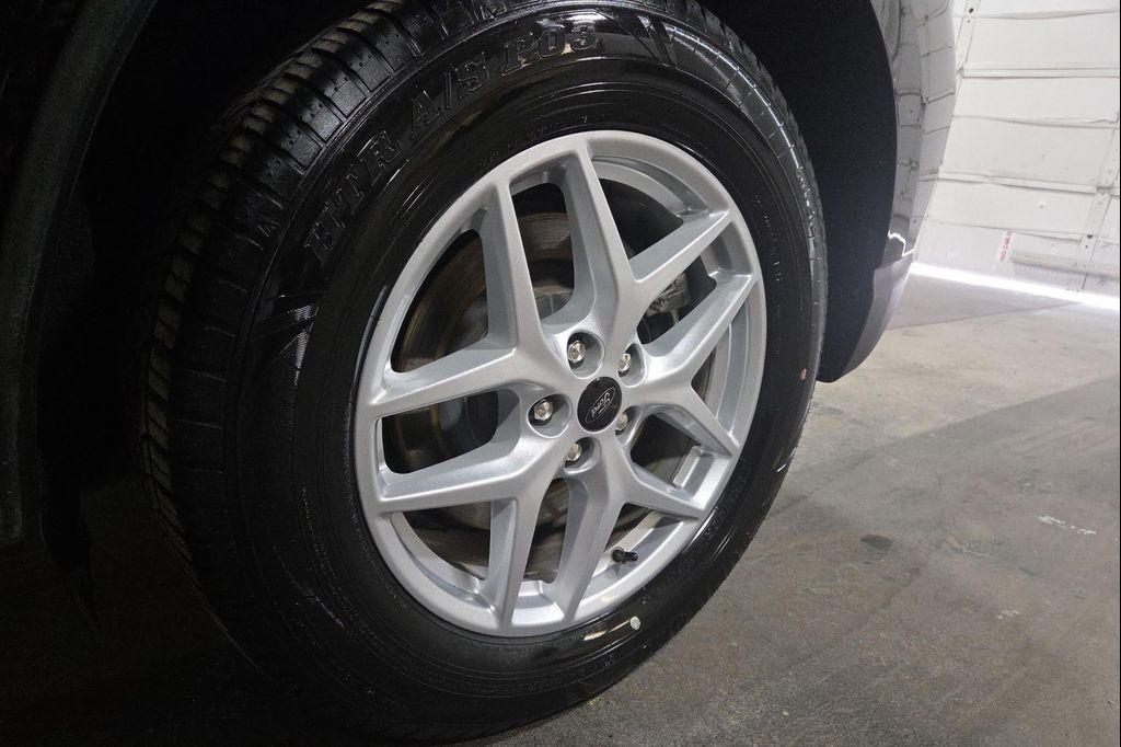 used 2024 Ford Edge car, priced at $22,995