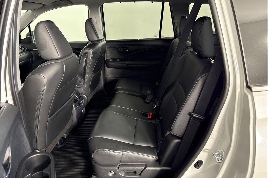used 2021 Honda Pilot car, priced at $39,995