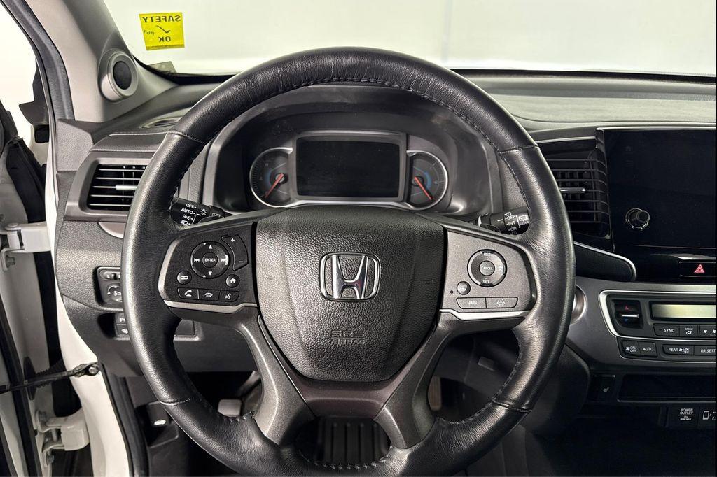 used 2021 Honda Pilot car, priced at $39,995