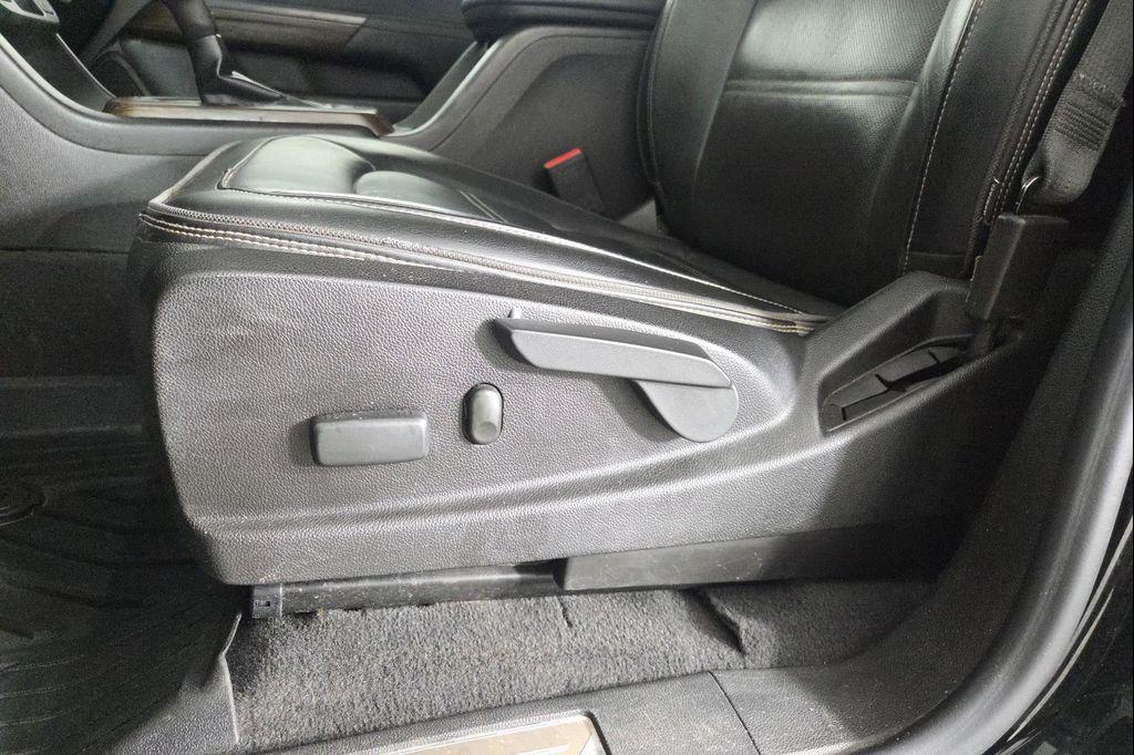 used 2020 GMC Canyon car, priced at $27,995