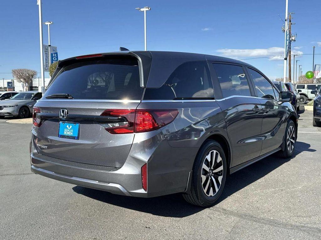 new 2026 Honda Odyssey car, priced at $44,290