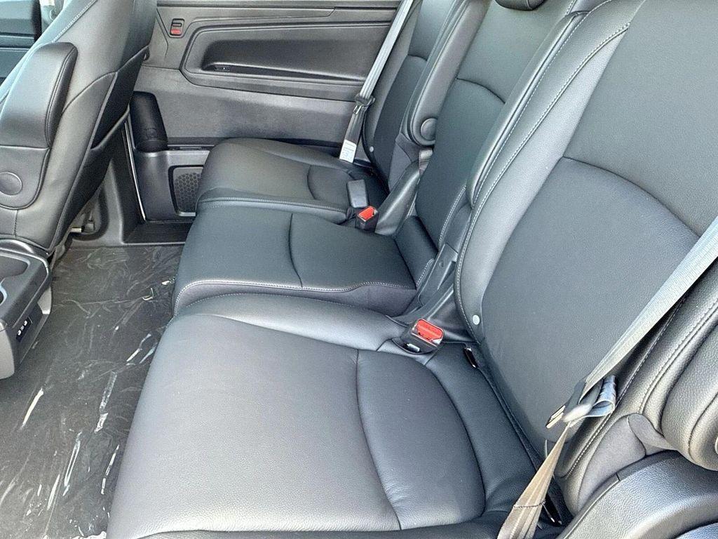 new 2026 Honda Odyssey car, priced at $44,290