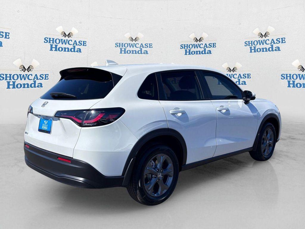 new 2027 Honda HR-V car, priced at $27,622