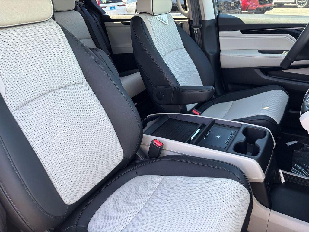 new 2026 Honda Odyssey car, priced at $53,785