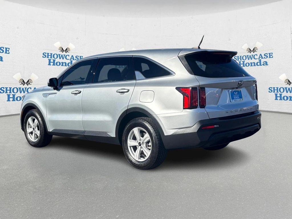 used 2021 Kia Sorento car, priced at $15,850