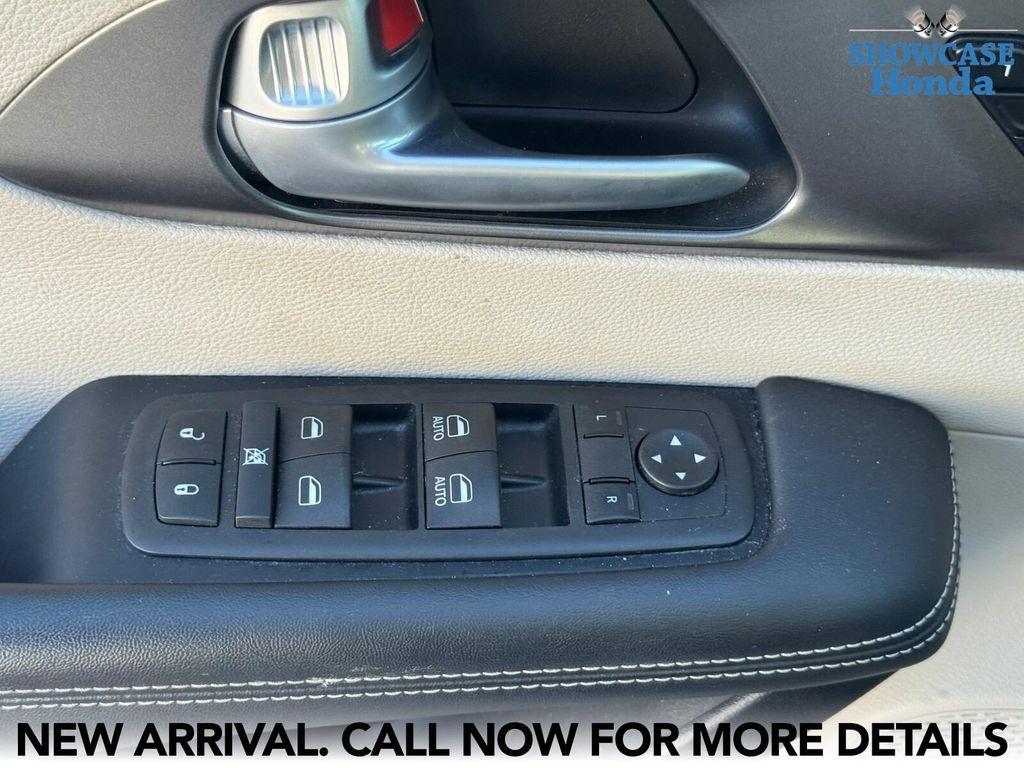 used 2024 Chrysler Pacifica car, priced at $27,500