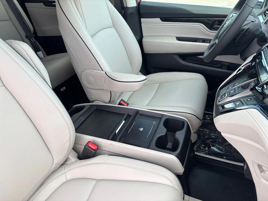 new 2026 Honda Odyssey car, priced at $46,646