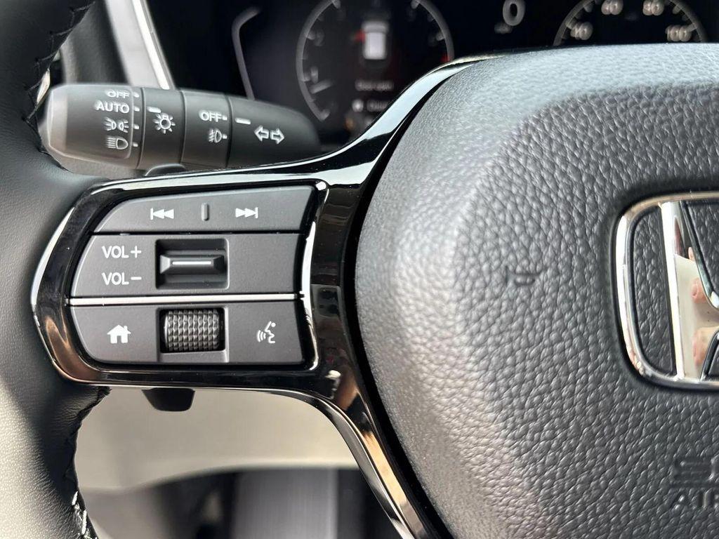 new 2025 Honda Pilot car, priced at $45,124