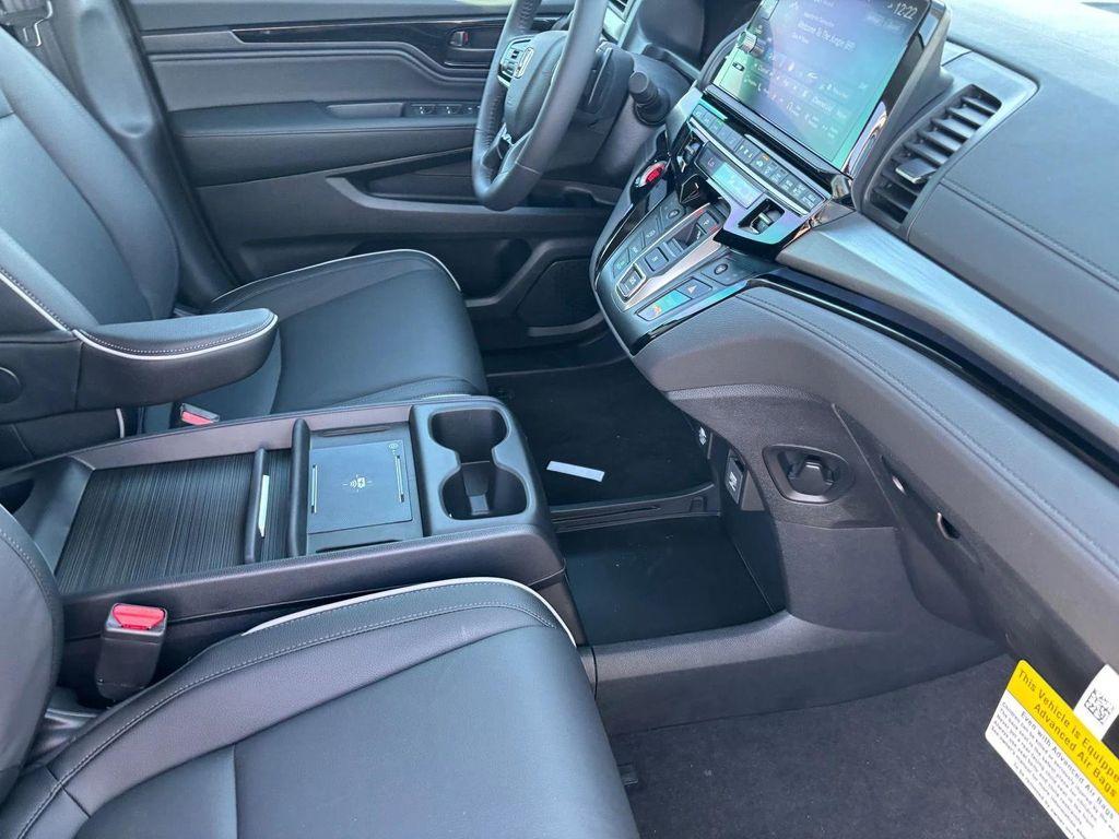 new 2026 Honda Odyssey car, priced at $47,018