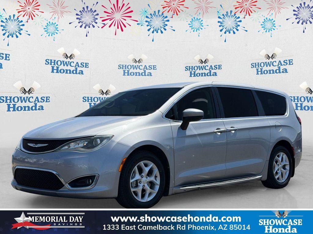 used 2017 Chrysler Pacifica car, priced at $9,200