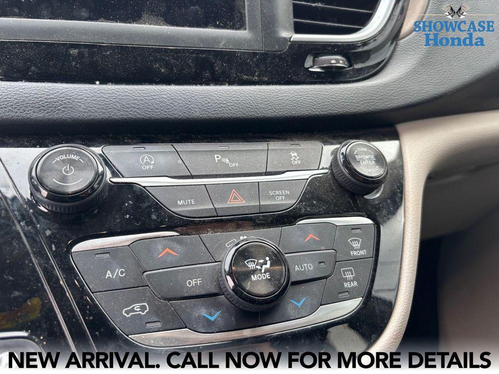 used 2018 Chrysler Pacifica car, priced at $17,500