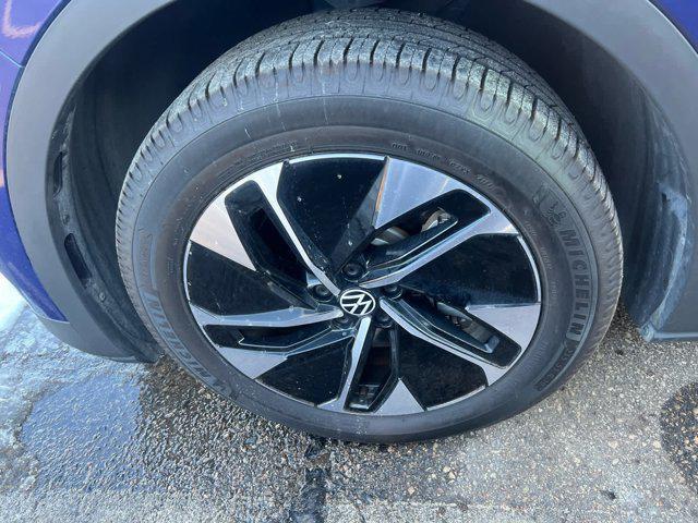 used 2022 Volkswagen ID.4 car, priced at $20,997