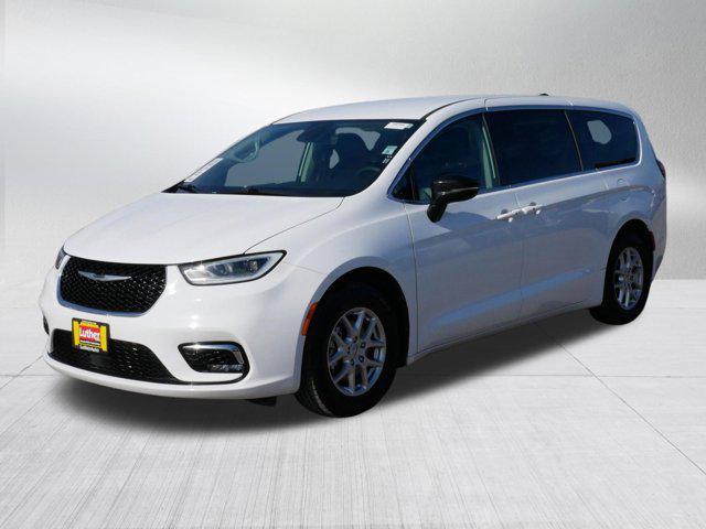 used 2024 Chrysler Pacifica car, priced at $23,348