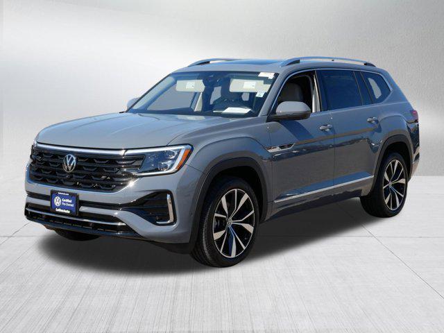 used 2025 Volkswagen Atlas car, priced at $47,348
