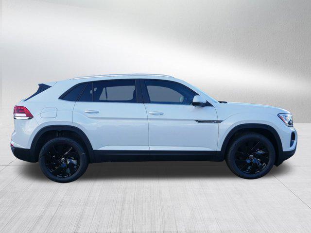 new 2026 Volkswagen Atlas Cross Sport car, priced at $48,001
