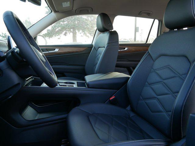 new 2026 Volkswagen Atlas car, priced at $44,266