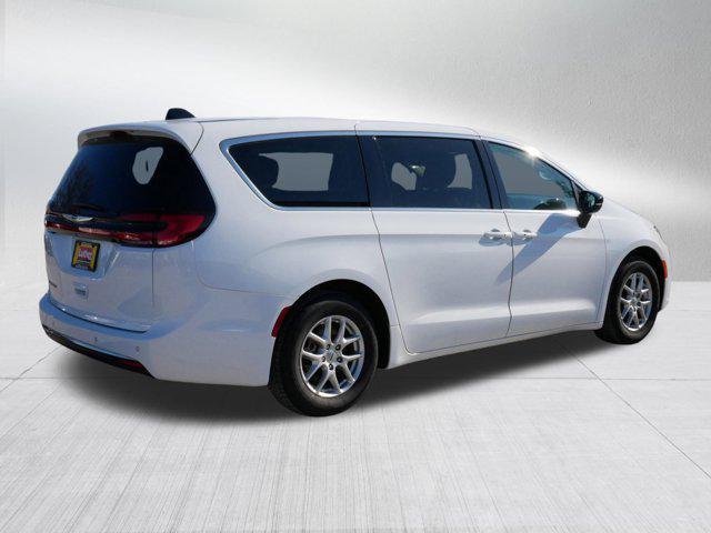 used 2024 Chrysler Pacifica car, priced at $23,348