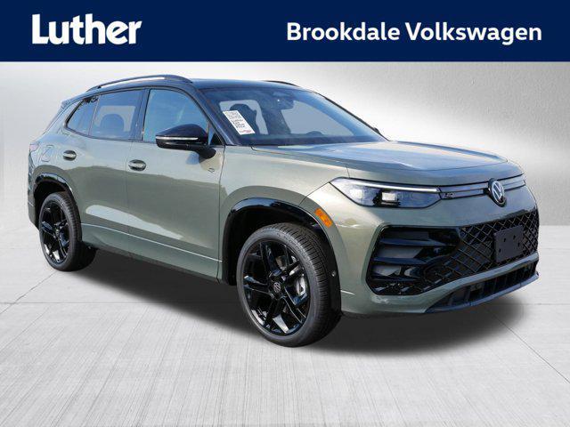 new 2025 Volkswagen Tiguan car, priced at $39,661