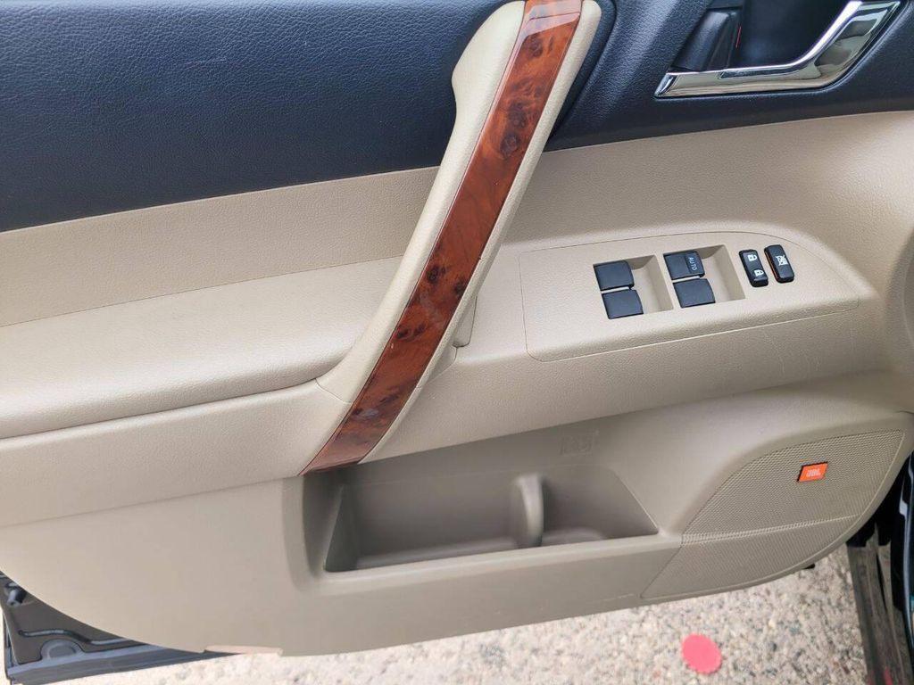 used 2012 Toyota Highlander car, priced at $11,595