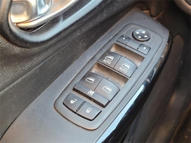 used 2020 Jeep Cherokee car, priced at $14,985