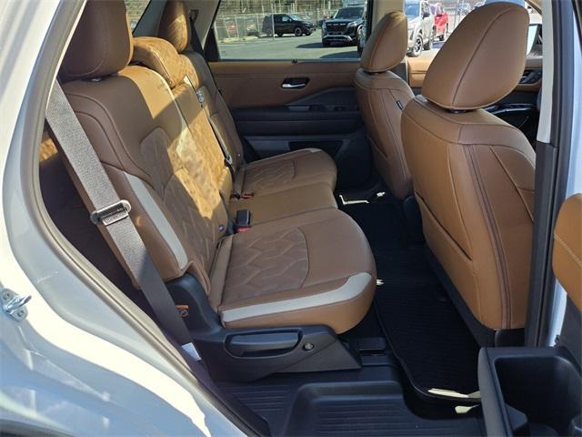 new 2026 Nissan Pathfinder car, priced at $52,890