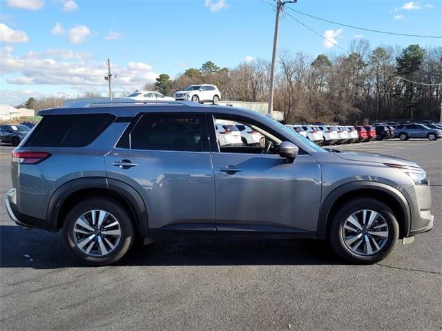 used 2025 Nissan Pathfinder car, priced at $32,995
