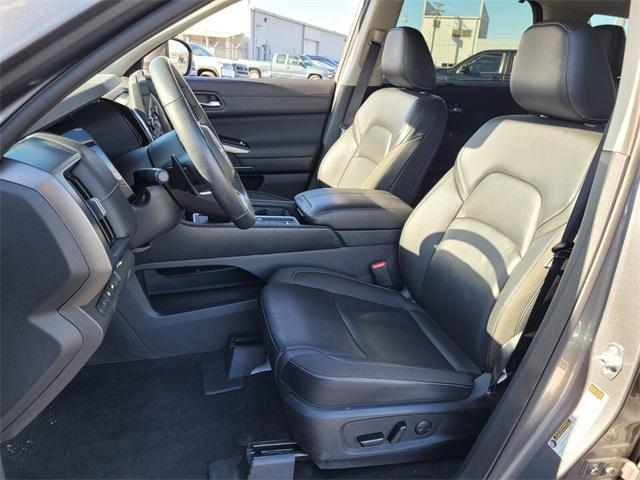 used 2025 Nissan Pathfinder car, priced at $32,995