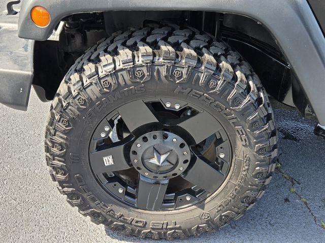 used 2015 Jeep Wrangler Unlimited car, priced at $20,490