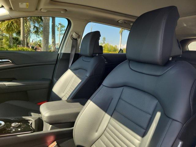 used 2024 Kia Sportage Hybrid car, priced at $32,995