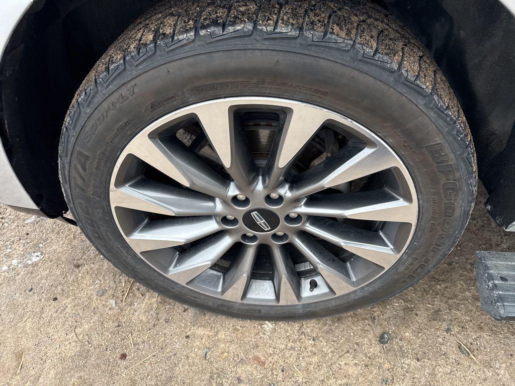 used 2018 Lincoln Navigator car, priced at $21,250