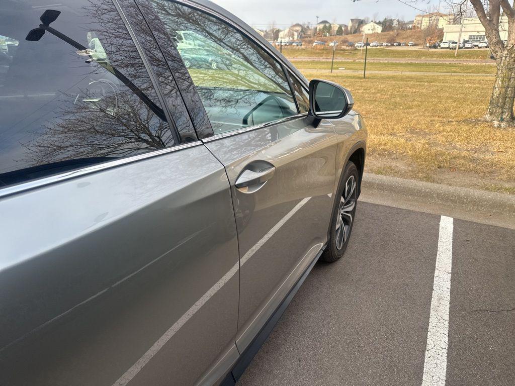 used 2018 Lexus RX 350L car, priced at $27,999