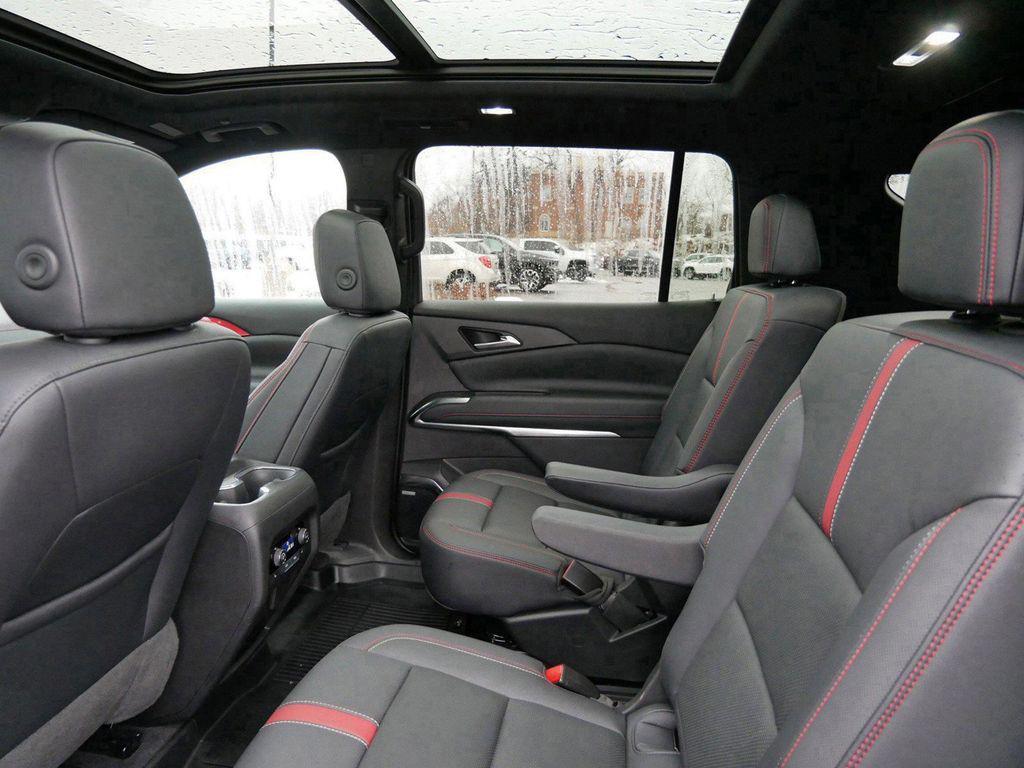 used 2024 Chevrolet Traverse car, priced at $47,750