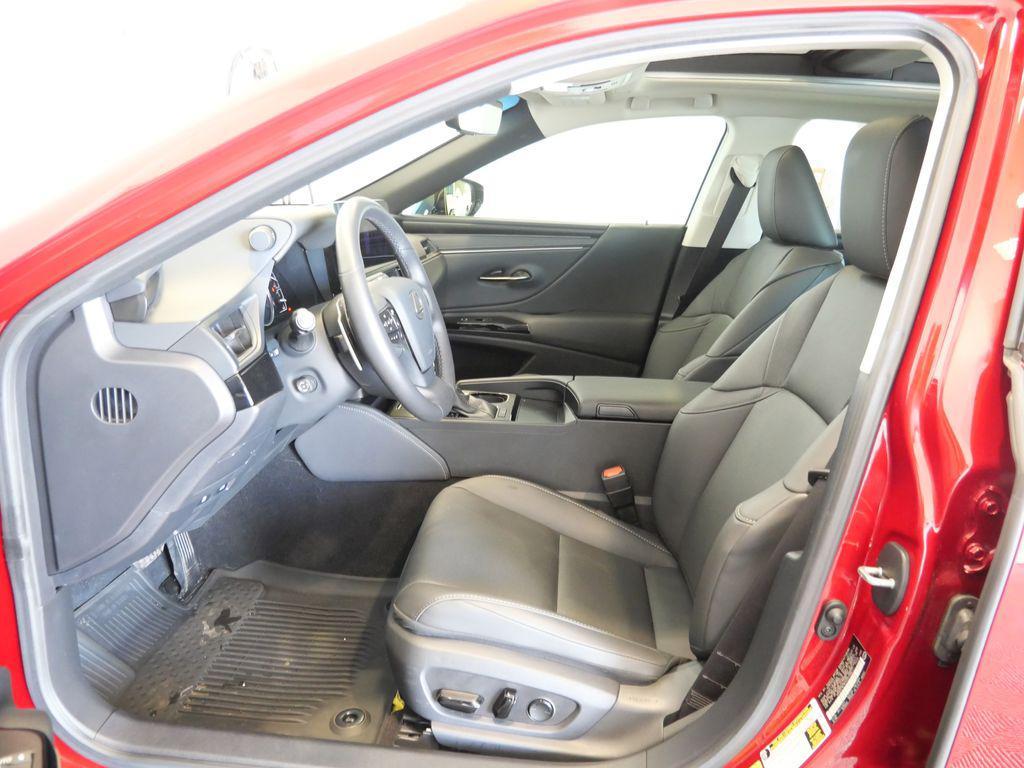 used 2025 Lexus ES 350 car, priced at $46,895