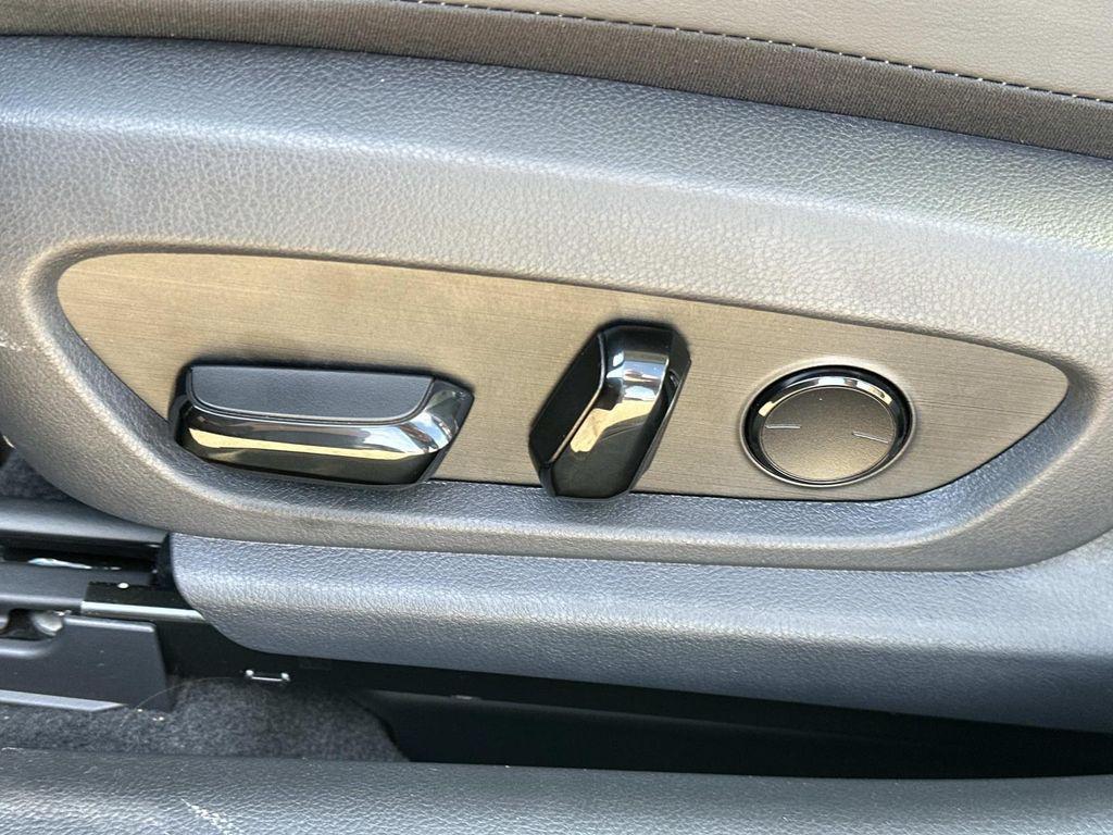 new 2025 Lexus ES 350 car, priced at $47,950