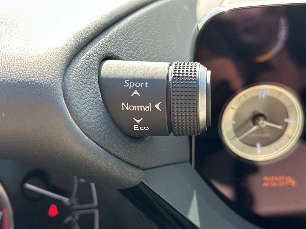 new 2025 Lexus ES 350 car, priced at $47,950