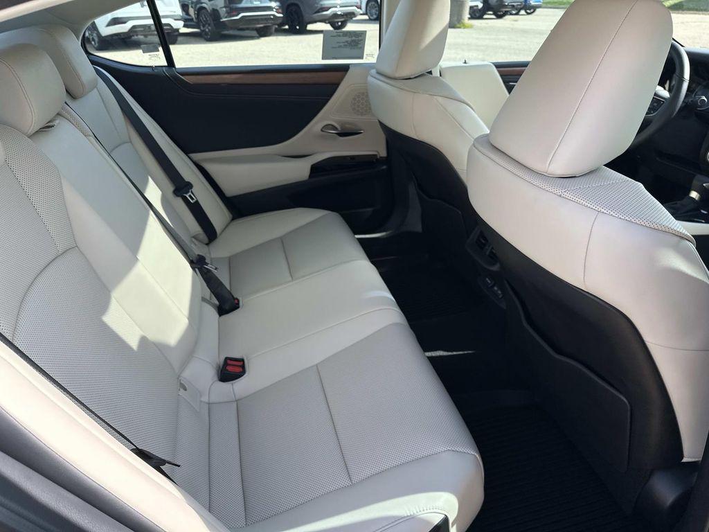 new 2025 Lexus ES 350 car, priced at $47,950
