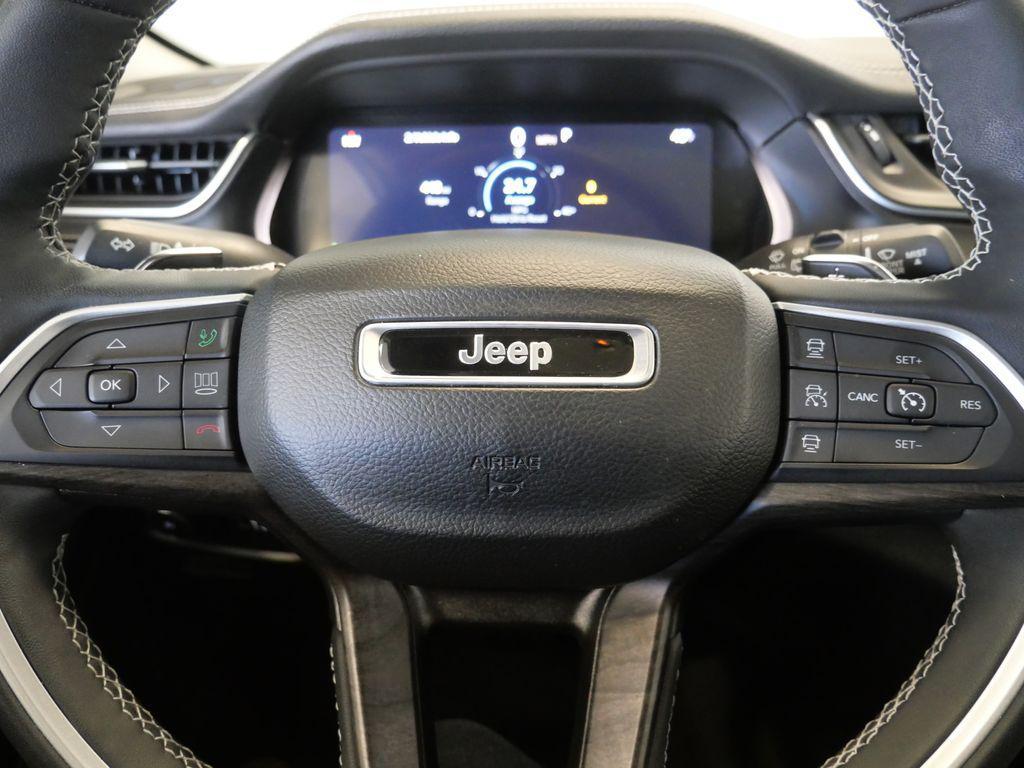 used 2023 Jeep Grand Cherokee car, priced at $29,377