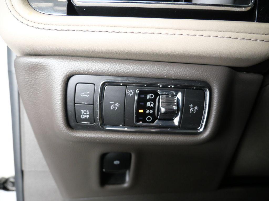 used 2021 Lincoln Nautilus car, priced at $29,895